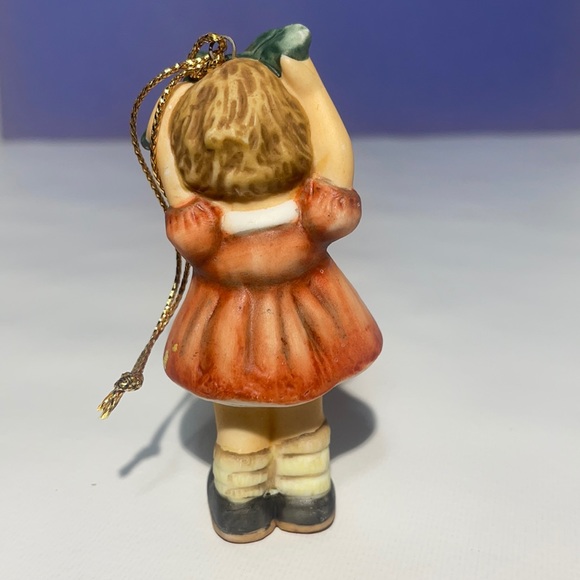 3 Vintage 1999 Goebel Berta Hummel Ceramic Christmas Ornament Figurines - Picture 8 of 9